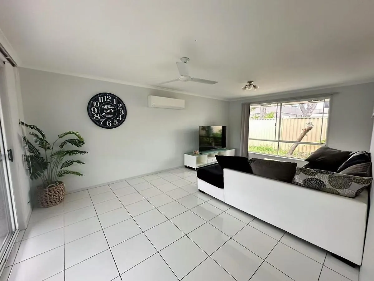 Runaway Bay Family Haven With 4Beds Gold Coast Australia