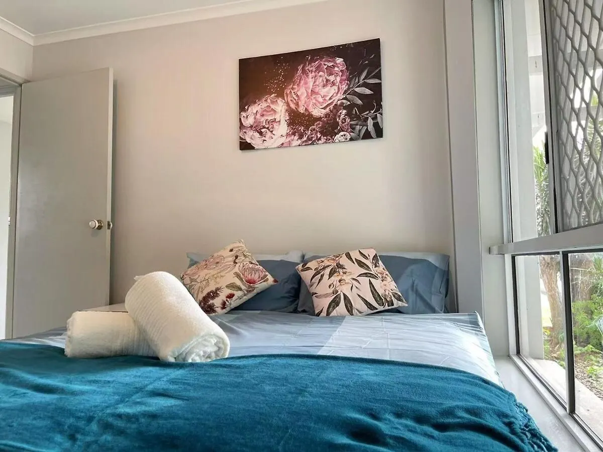 Runaway Bay Family Haven With 4Beds Gold Coast Australia