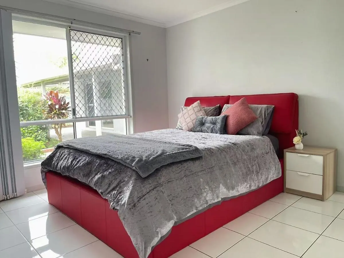 Runaway Bay Family Haven With 4Beds Gold Coast Villa