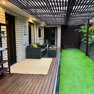 Private Gem In Pacific Pines Gold Coast