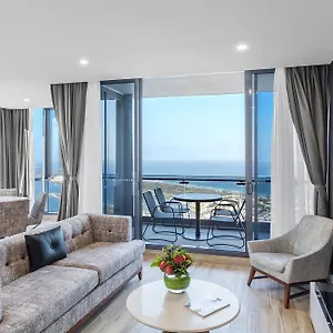 Отель Meriton Southport, Голд-Кост